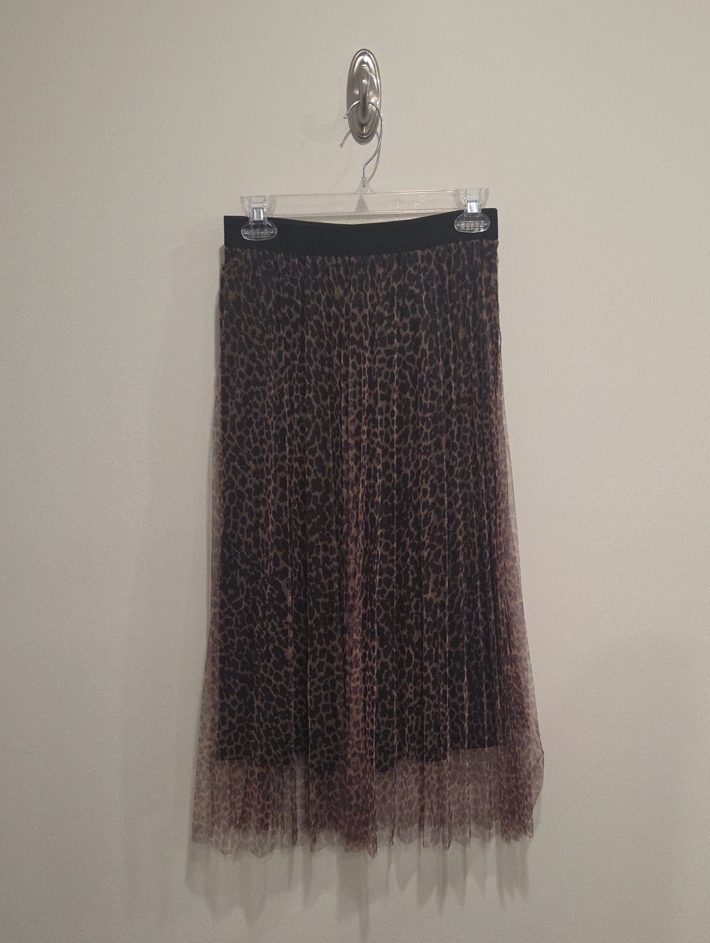 New Look Pleated Leopard-Print Overlay Midi Skirt in Brown